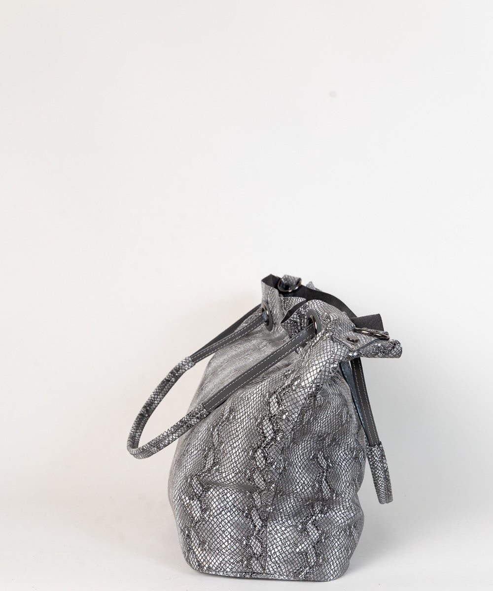 Srebrno siva torba Zmijski uzorak Sintra / 146